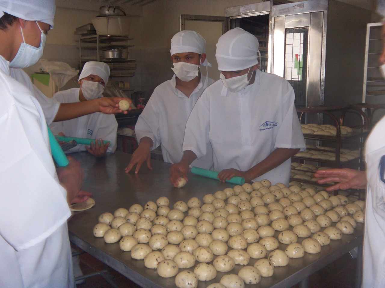 La panadería es una de las principales actividades que desarrollan los niños y adolescentes